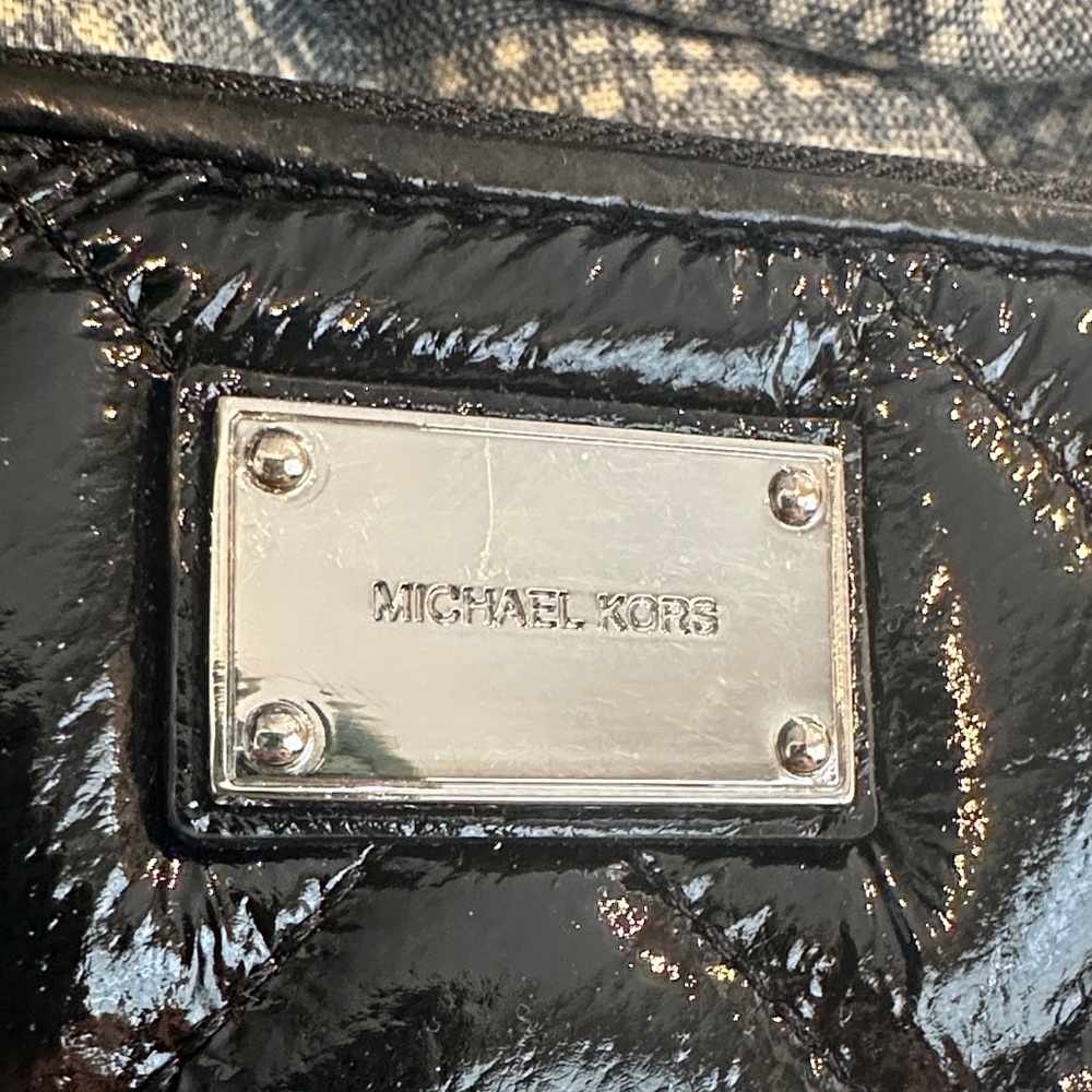 Michael Kors Black Quilted Women's Wallet - Picture 3 of 7